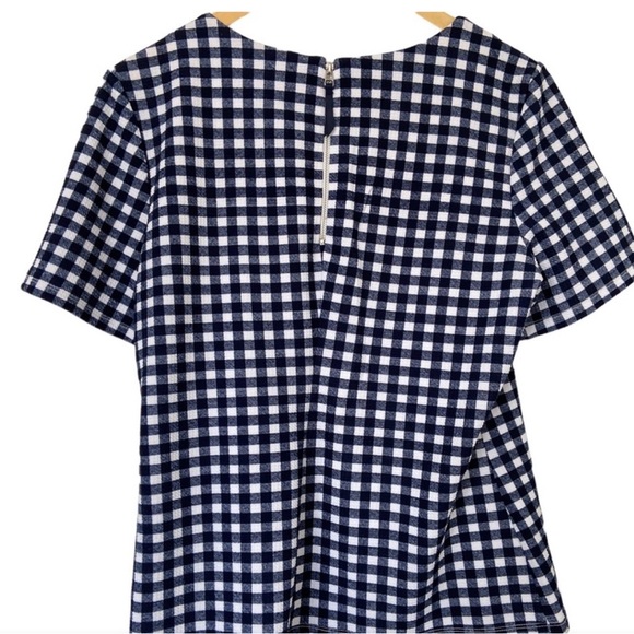 Jules & Leopold Zippered Back Tee - Picture 2 of 10